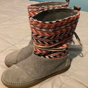 Women’s Toms Boots Size 10